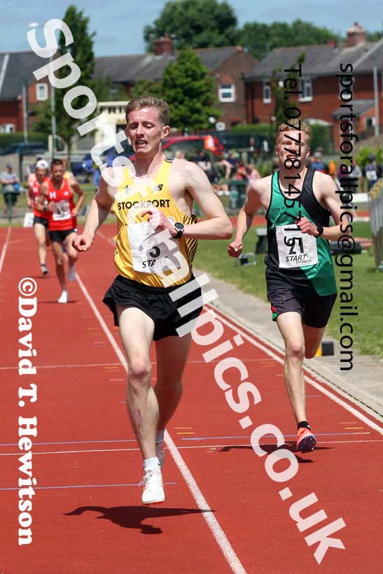 Senior mens 5000 metres, 2021 Northern Senior and Under-20s Champs., Leigh. Photo: David T. Hewitson/Sports for All Pics